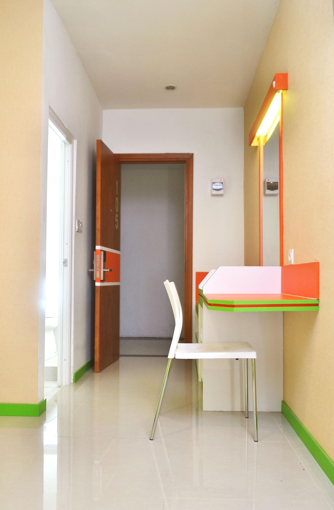 Titanium Express Homtel Hotel Jakarta Exterior photo